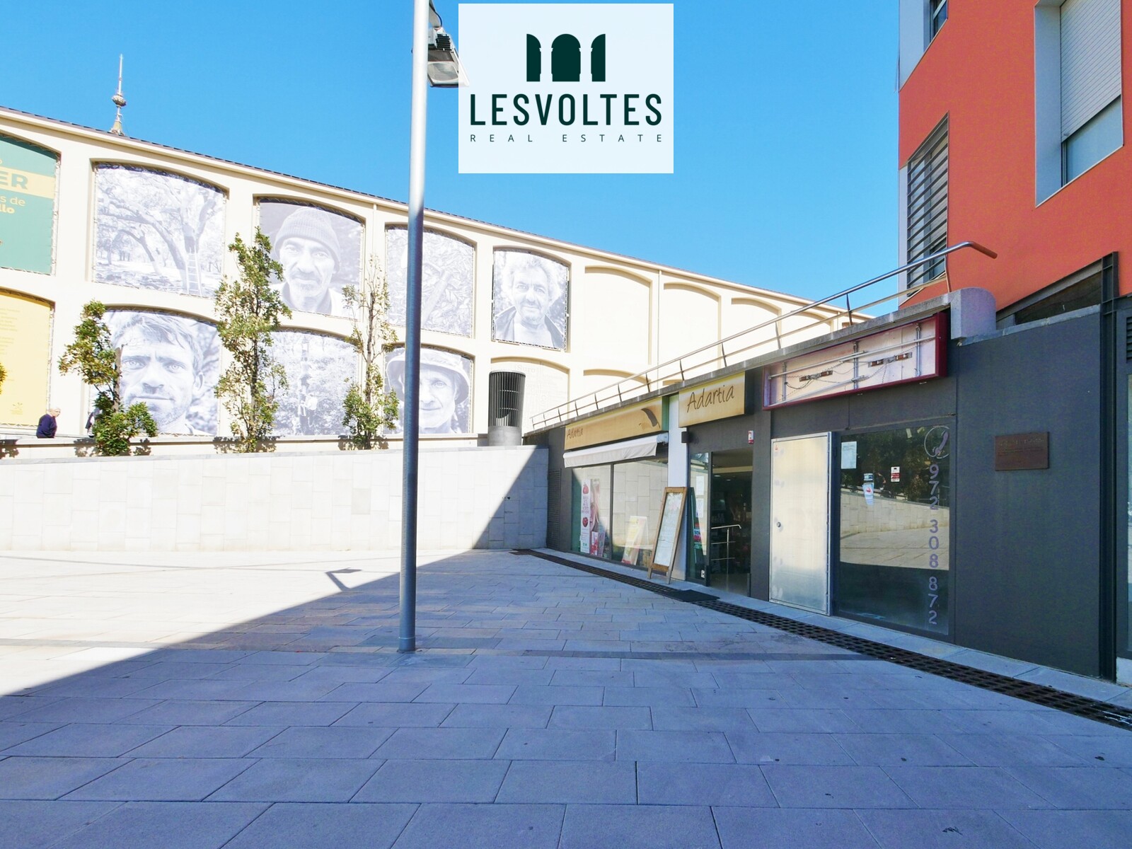 MAGNÍFICO LOCAL COMERCIAL 172M2 PROCEDENTE DE ADJUDICACIÓN BANCARIA EN EL CENTRO DE PALAFRUGELL. PLAZA CAN MARIO