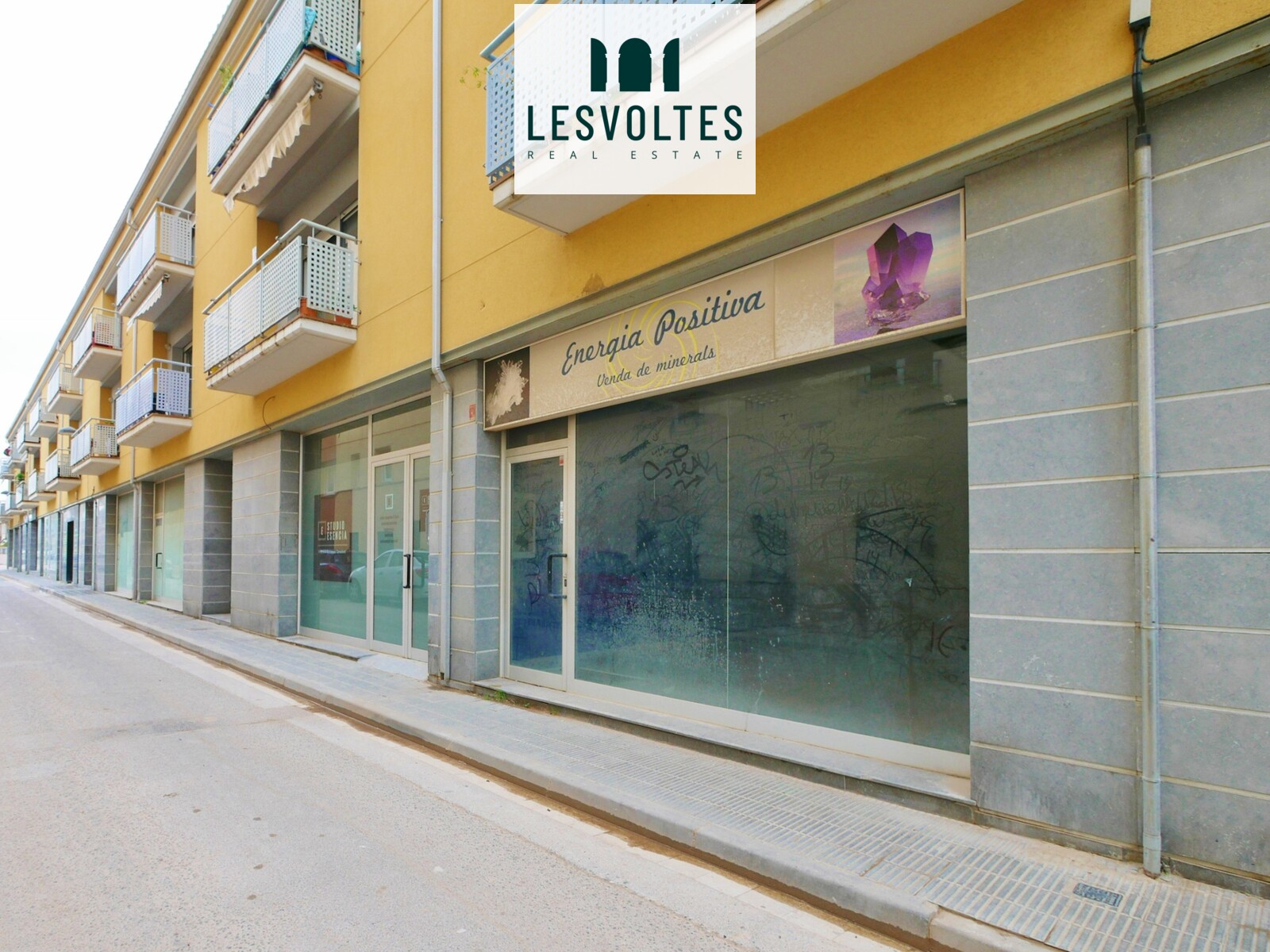 OPORTUNITAT! GRAN LOCAL COMERCIAL 187m2 TOTALMENT DIÀFAN EN VENDA A PALAMÓS.