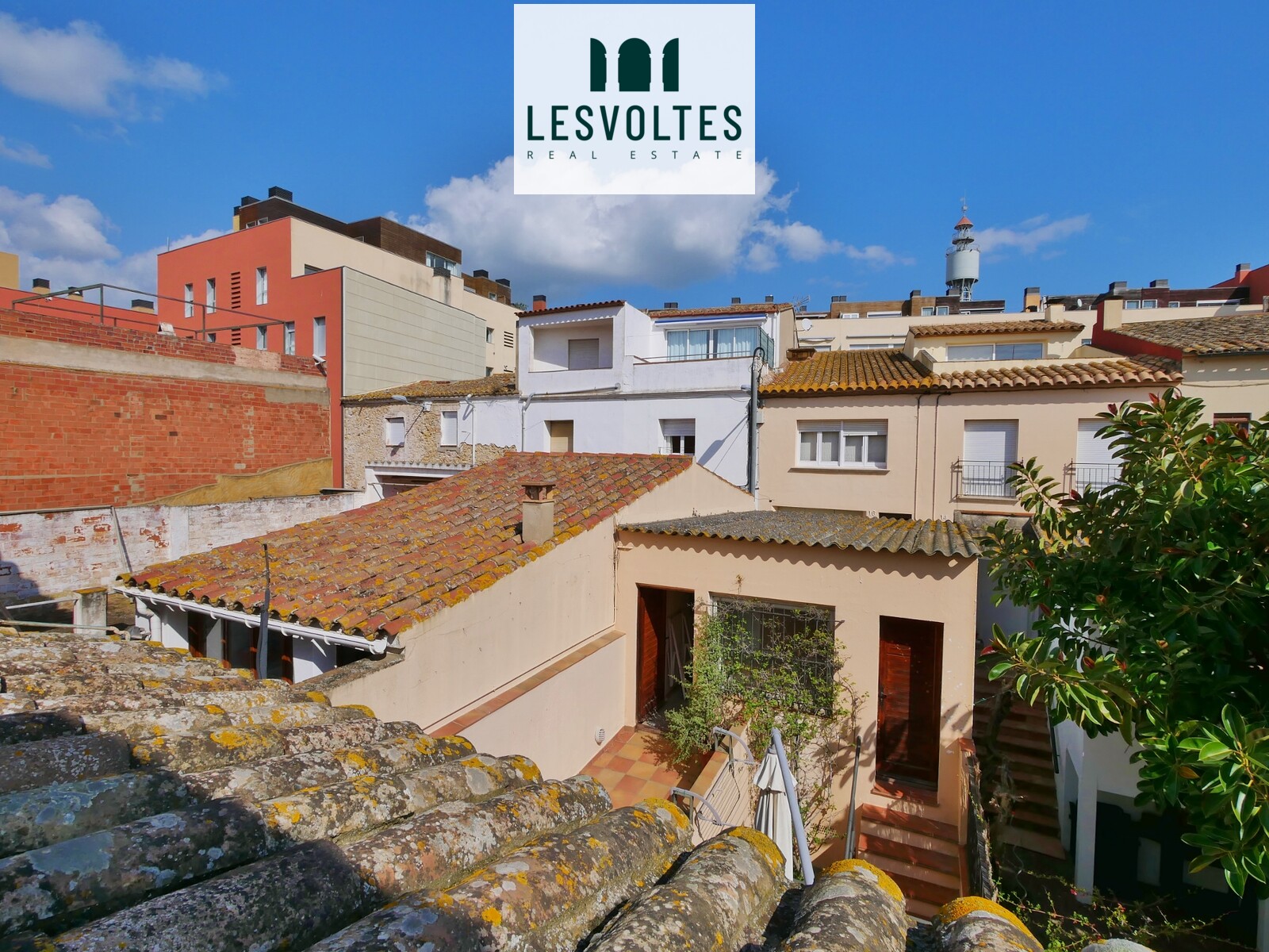 CASA DE 3 HABITACIONES CON GARAJE EN EL CENTRO DE PALAFRUGELL