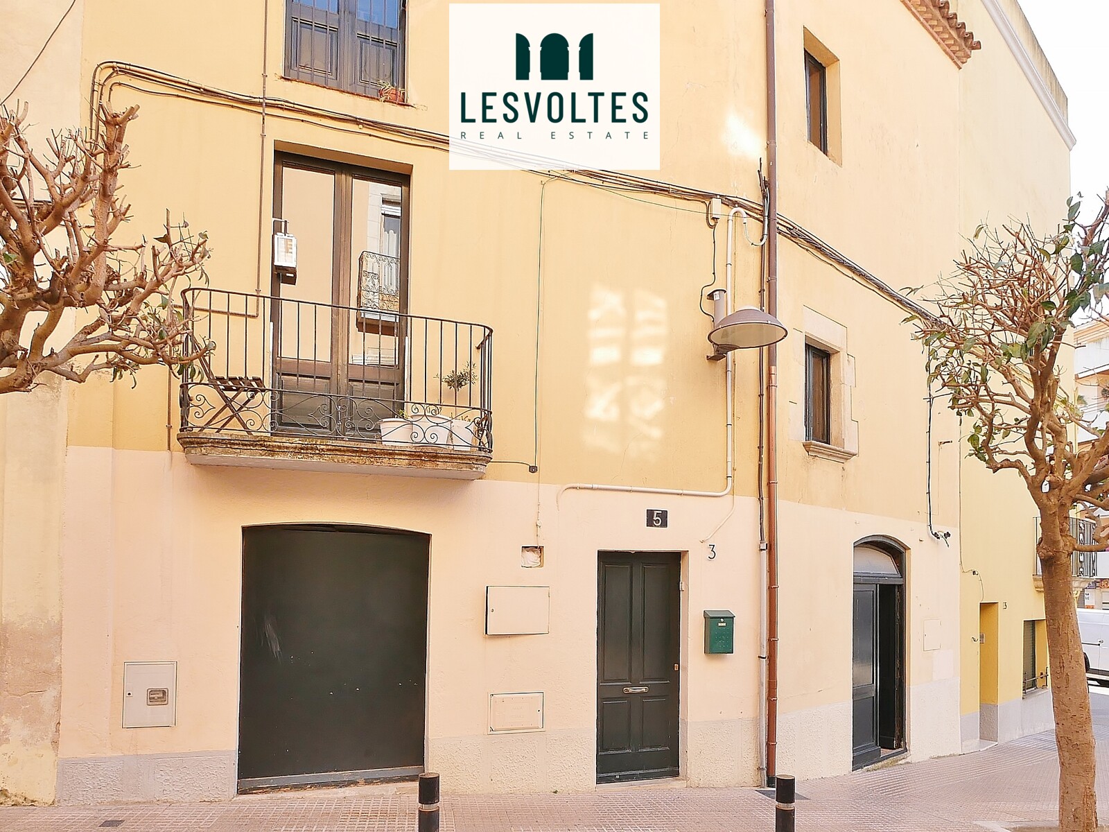 LOCAL COMERCIAL CON ENCANTO EN ZONA CÉNTRICA DE PALAFRUGELL