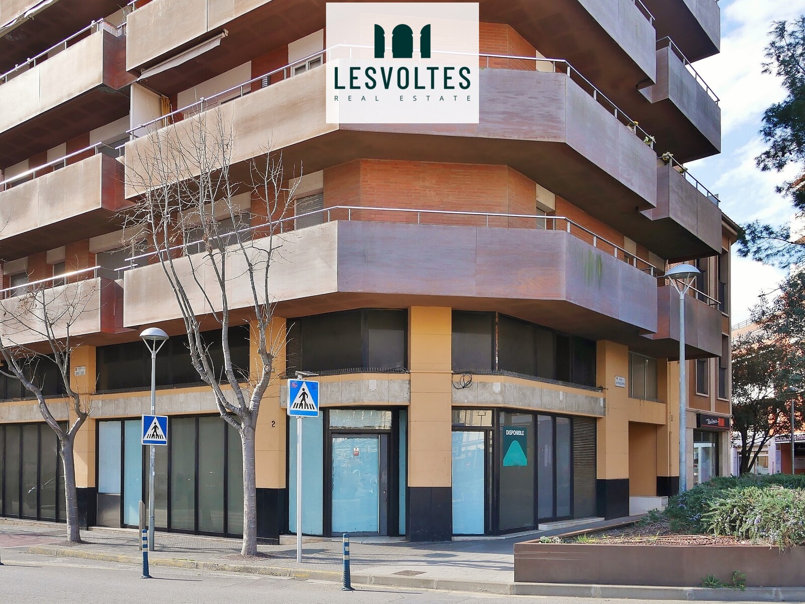 LOCAL COMERCIAL DE 450 M² EN ZONA CÈNTRICA DE PALAFRUGELL