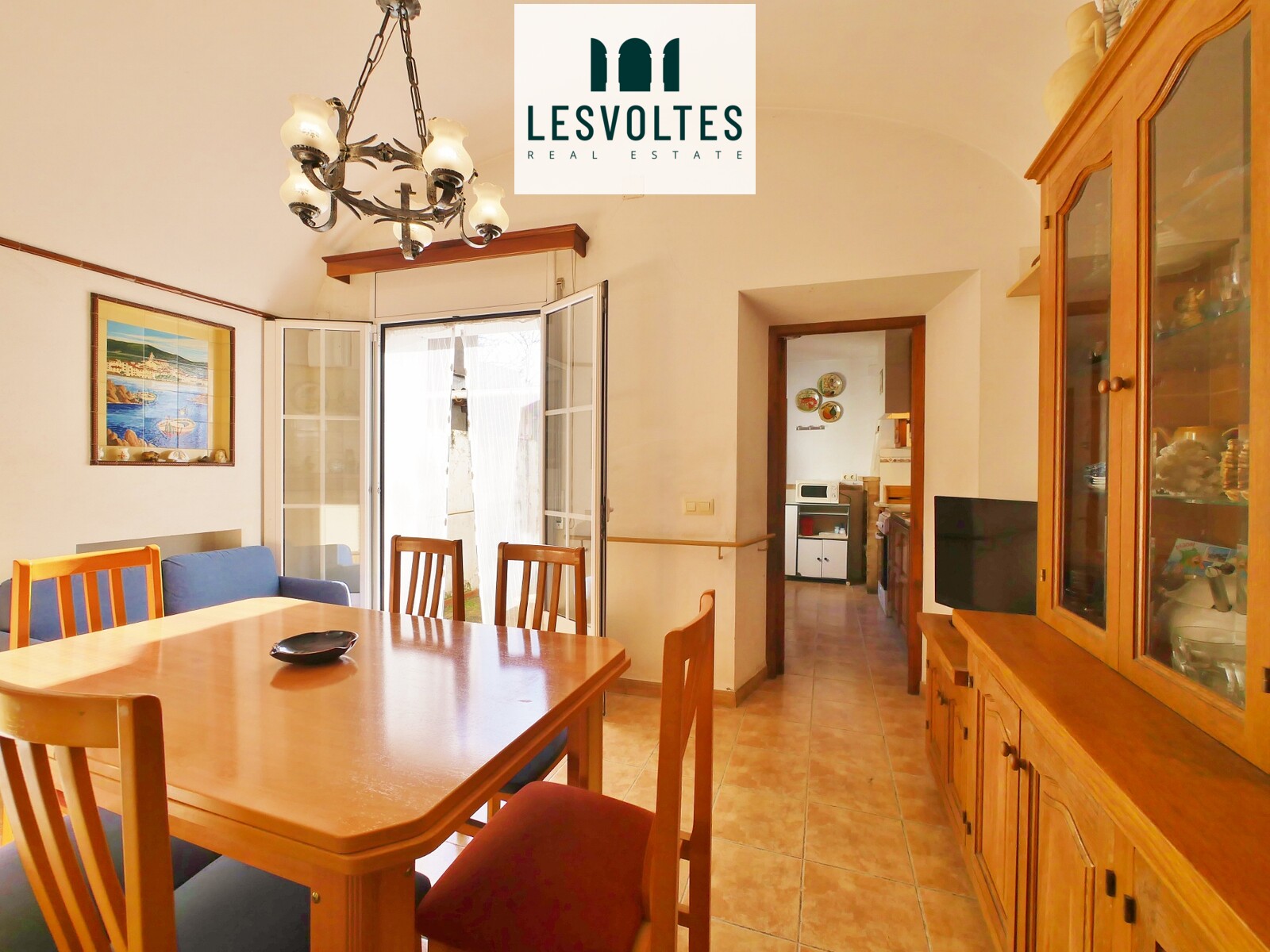 CÉNTRICA CASA DE PUEBLO CON PATIO EN VENTA EN PALAFRUGELL