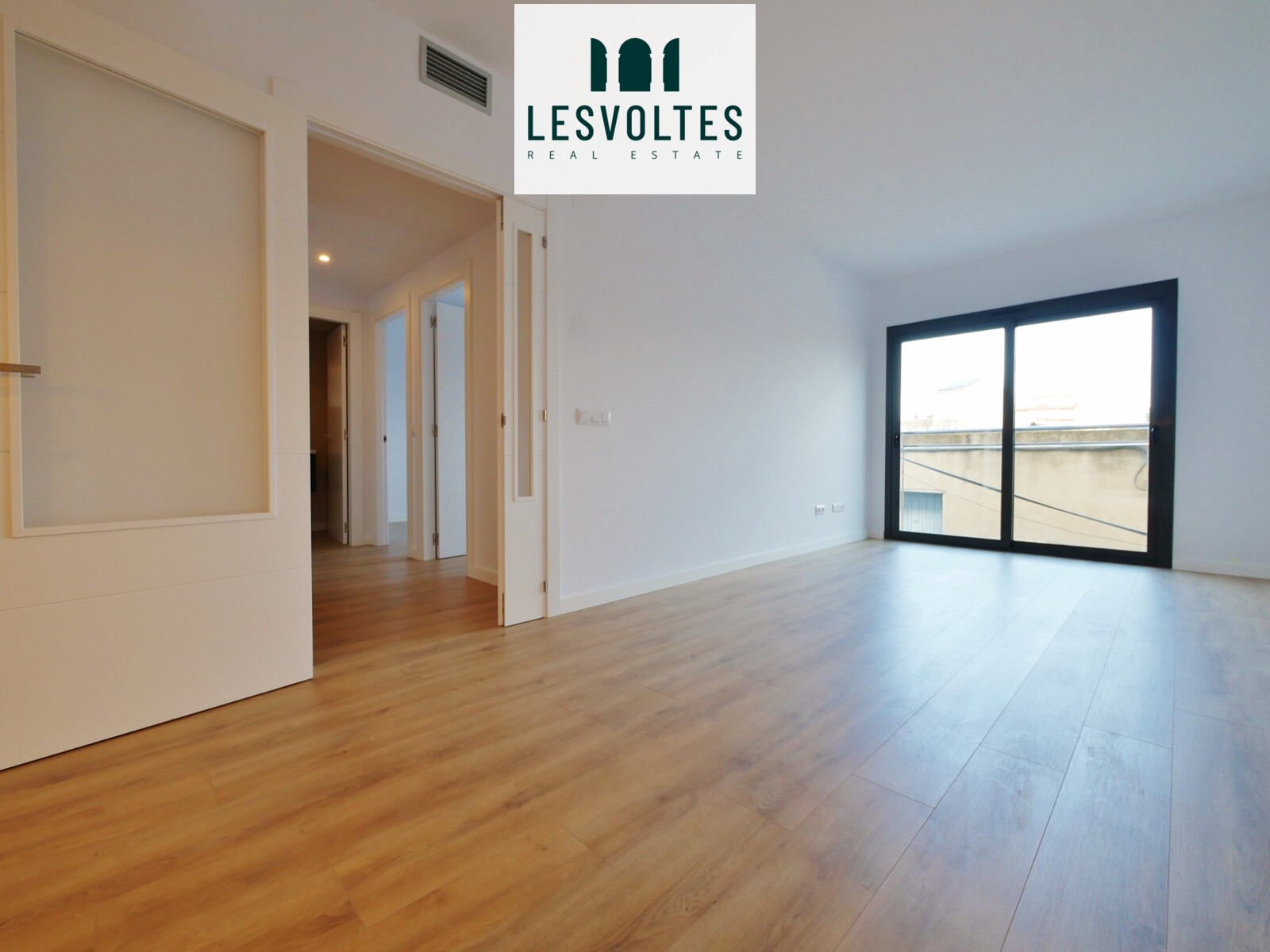 MAGNÍFICA OPORTUNITAT. PIS OBRA NOVA A ESTRENAR 2 HABITACIONS AL CENTRE DE PALAFRUGELL.