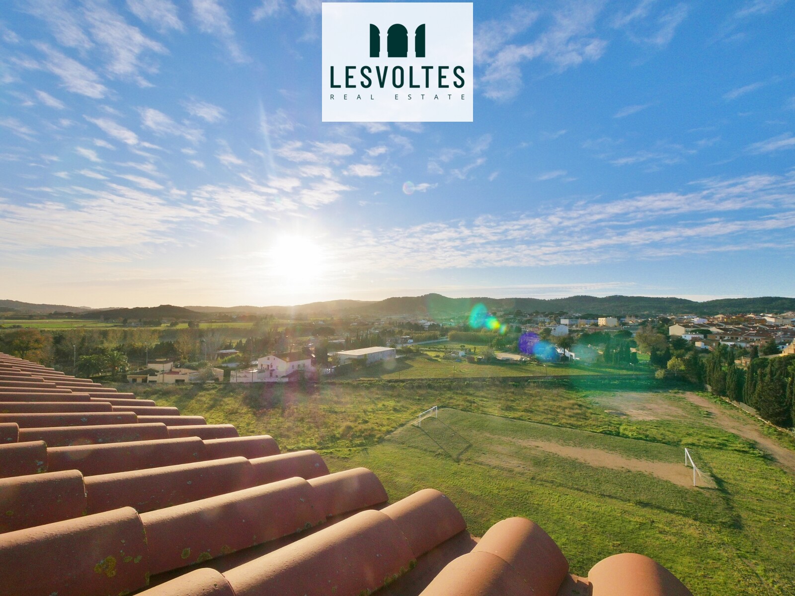 FANTÁSTICO DÚPLEX CON VISTAS, TRES HABITACIONES Y GARAJE  EN PALAFRUGELL