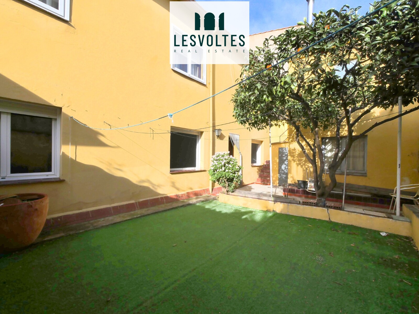 PISO DE PLANTA BAJA CON PATIO Y GARAGE EN VENTA EN PALAFRUGELL