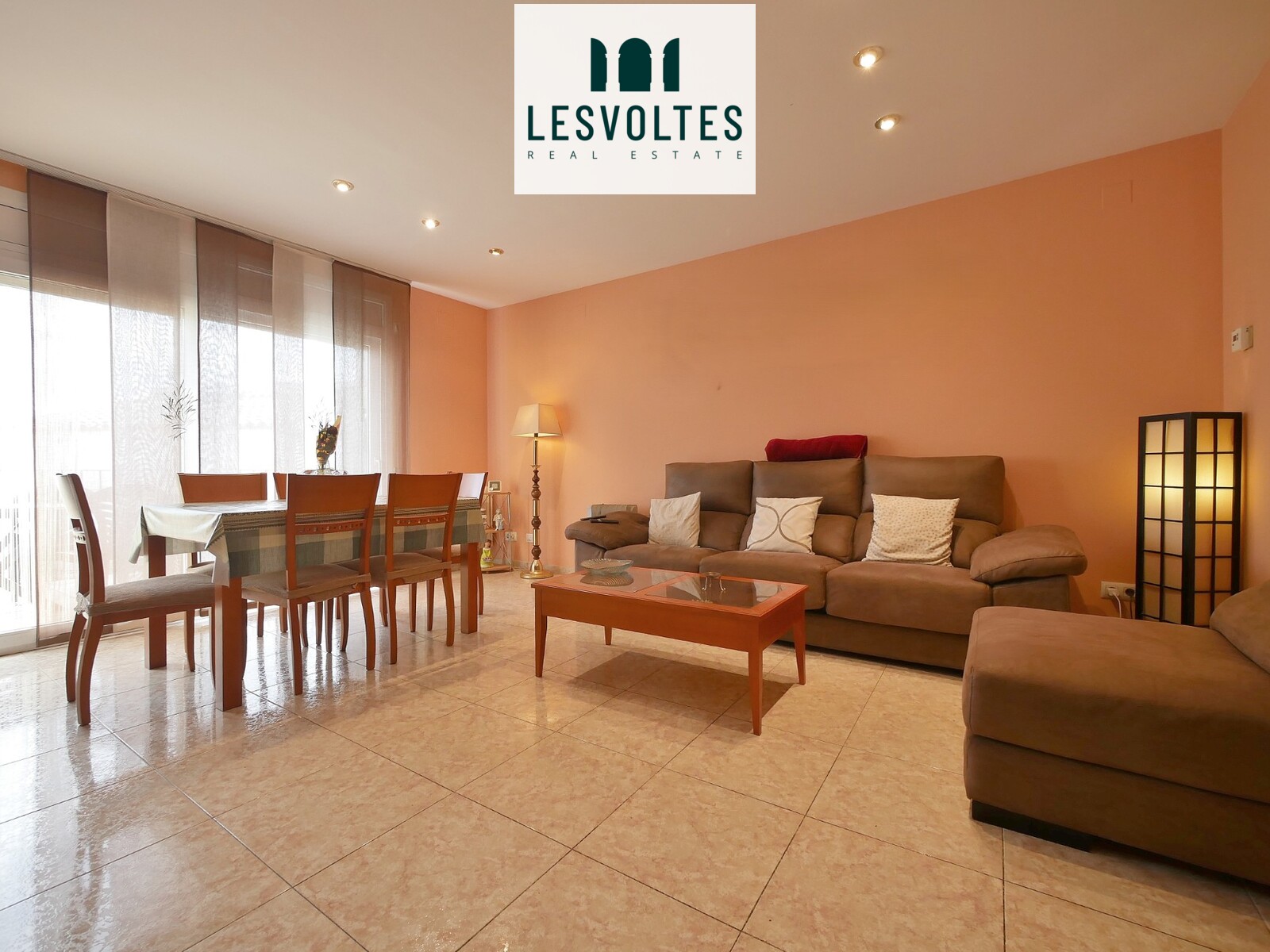 ÀMPLIA CASA AMB 191M2 DE TRES PLANTES AMB GARATGE I PATI PRIVAT A PALAFRUGELL