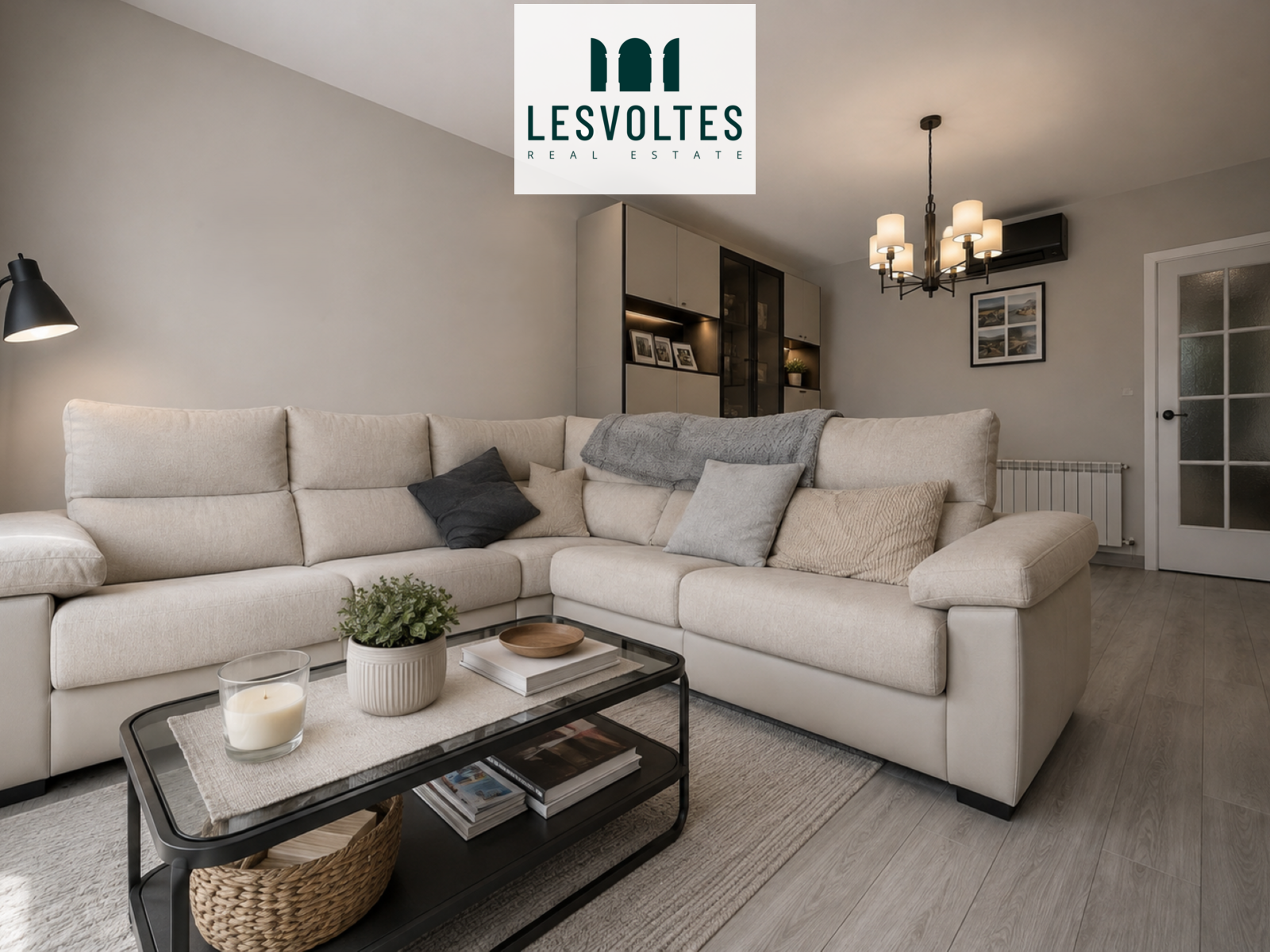 CASA DE DUES PLANTES AMB LOCAL COMERCIAL, GARATGE I TERRASSA SOLÀRIUM A PALAFRUGELL